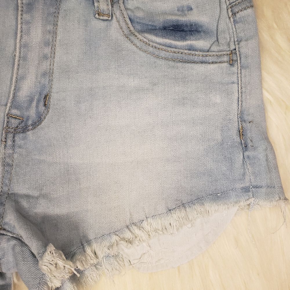 Women's NWT Small MED LARGE Light Blue Frayed Hem Denim Jean Shorts - Picture 7 of 10